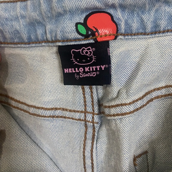 Hello Kitty Sanrio Plus size jeans - Picture 4 of 7
